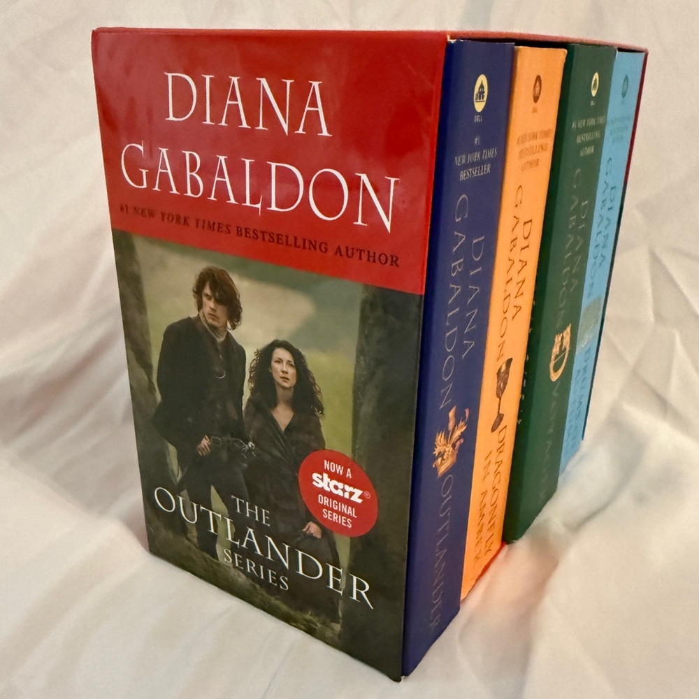 Outlander Books 4 Box Set